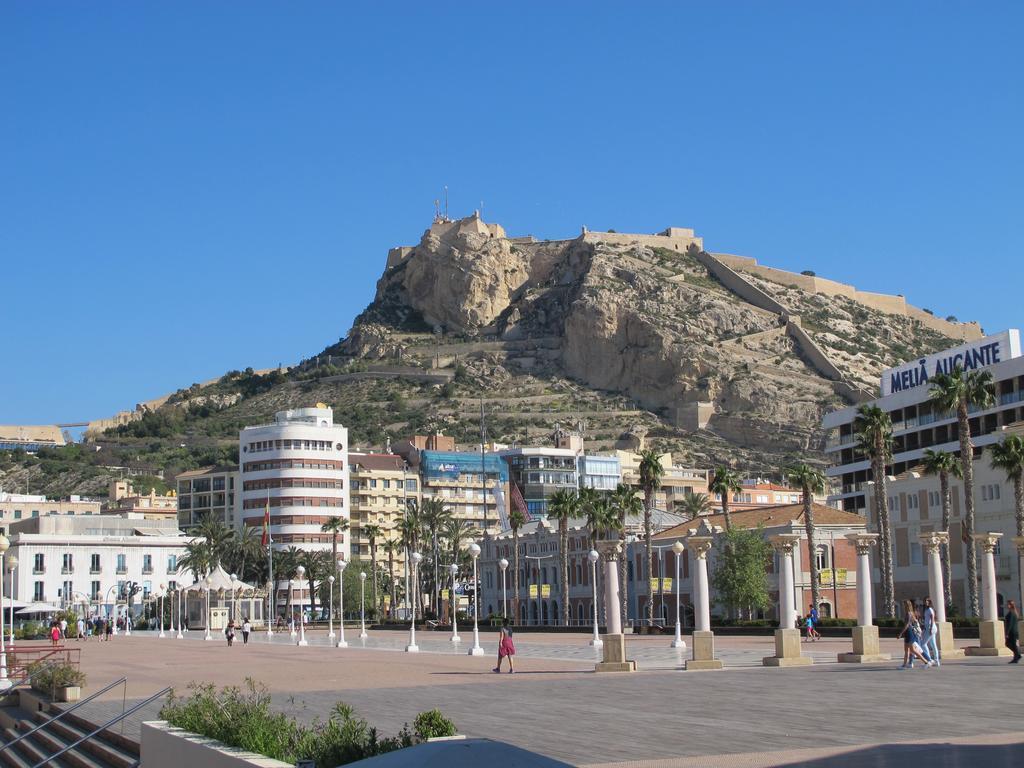 Apartamentos Romero Alicante Bagian luar foto